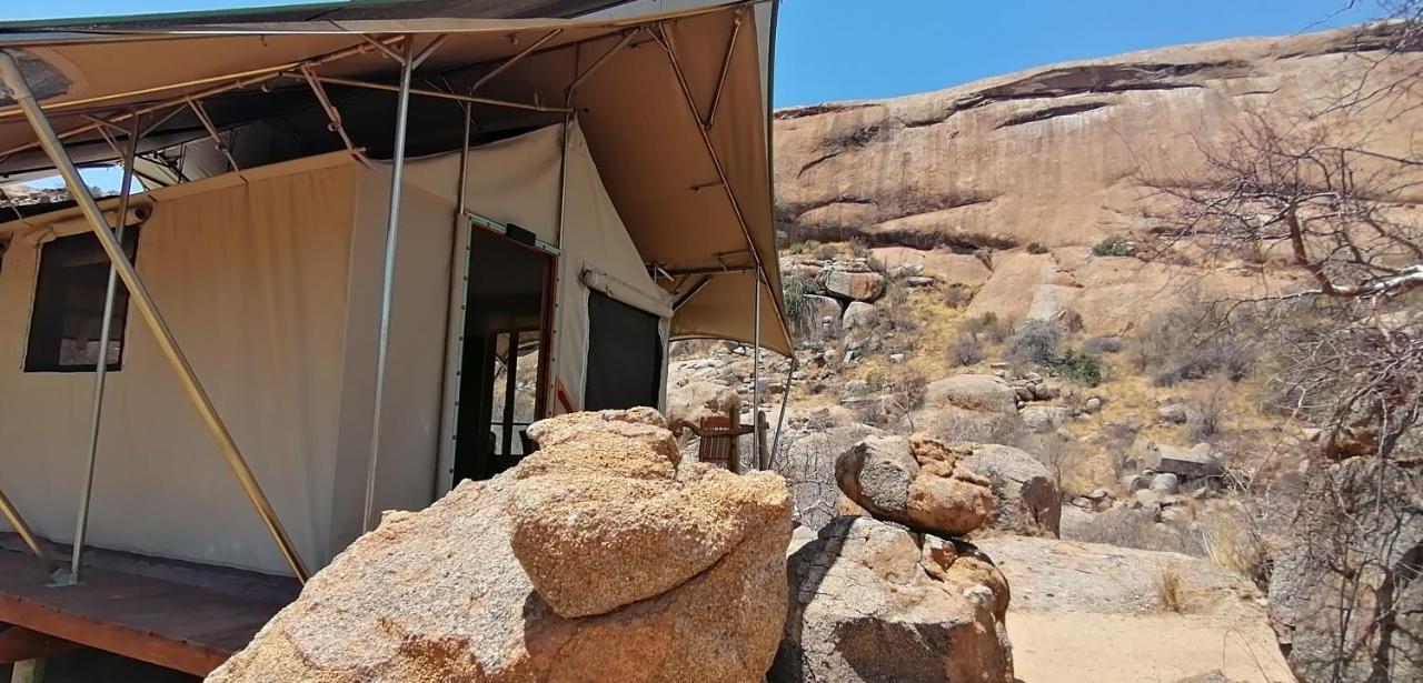 Ondudu Safari Lodge Omaruru Exterior foto